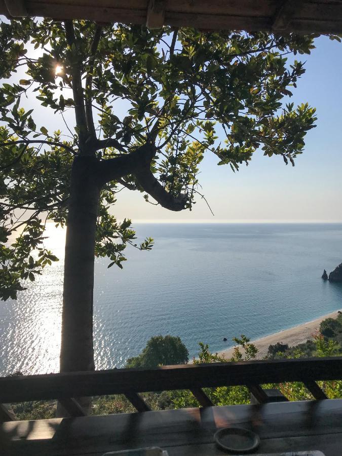 Balcony On The Rocks Villa Agioi Saranta Exterior foto