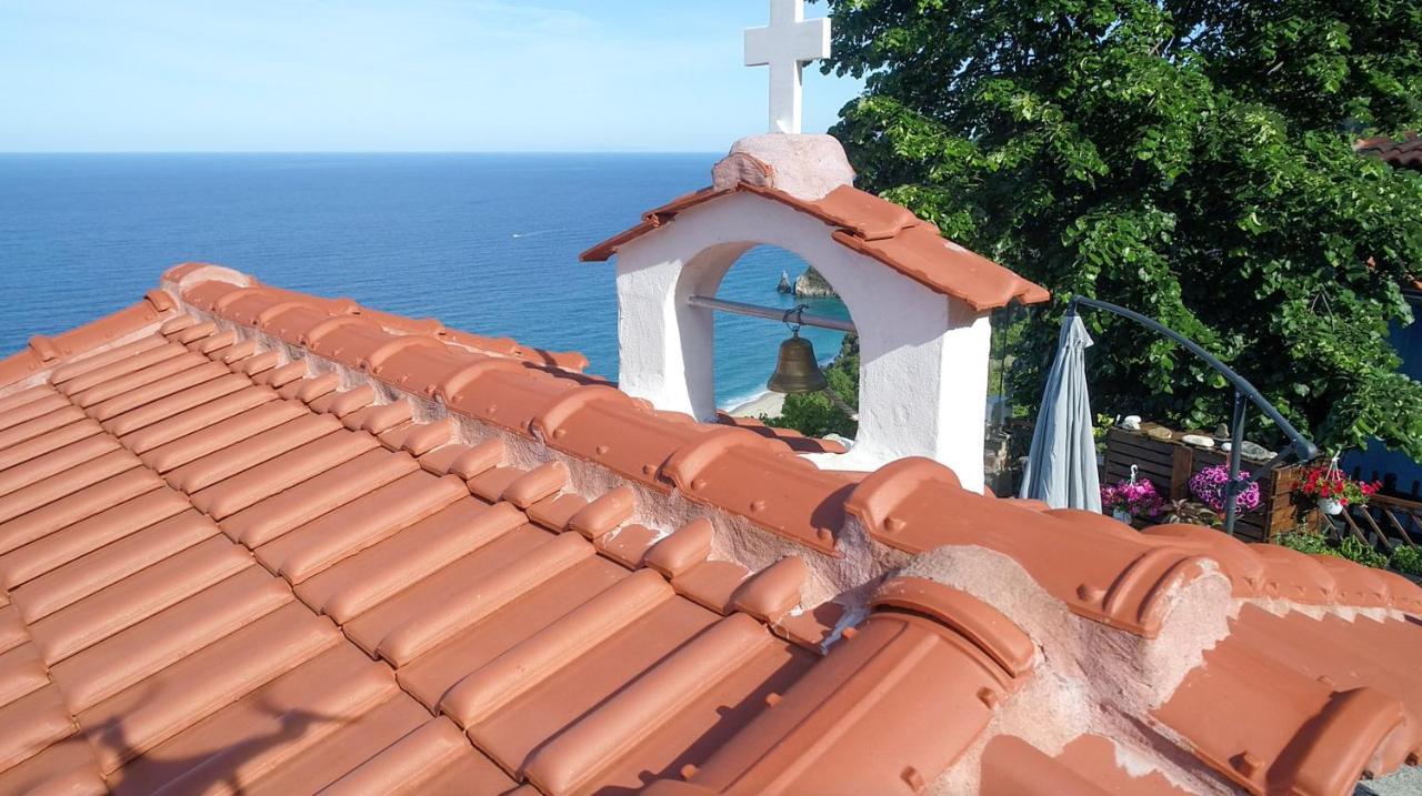 Balcony On The Rocks Villa Agioi Saranta Exterior foto