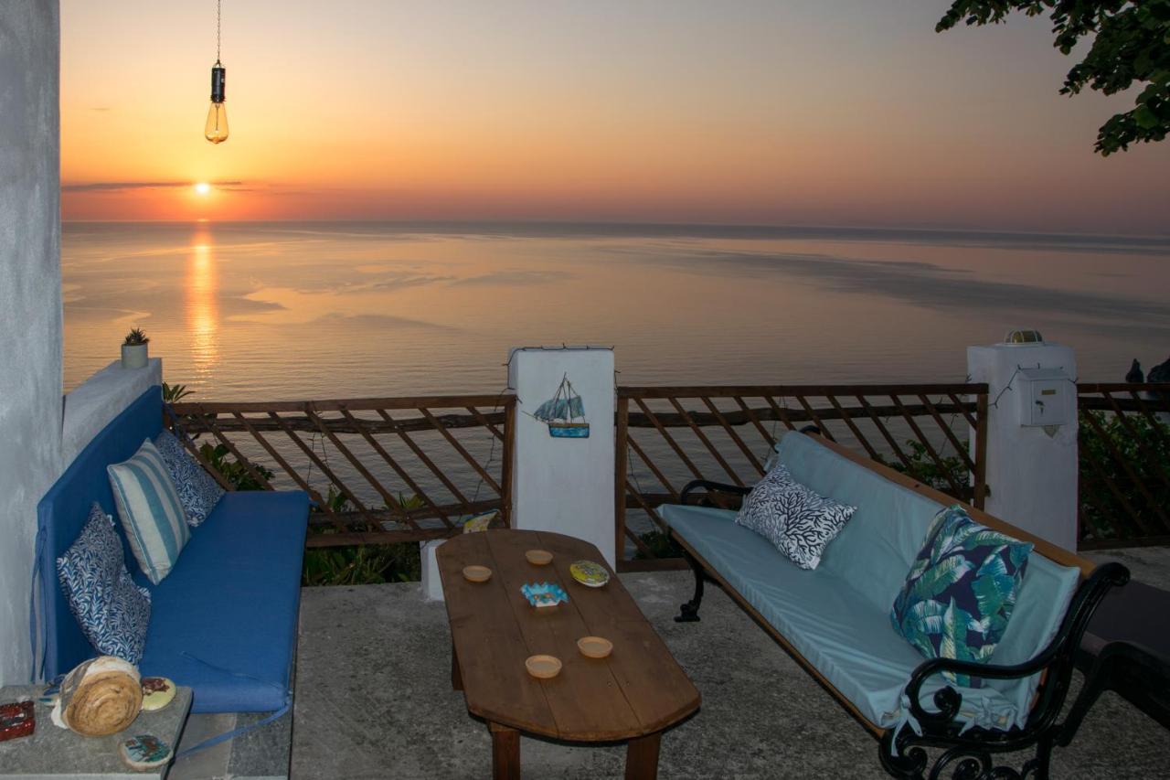 Balcony On The Rocks Villa Agioi Saranta Exterior foto